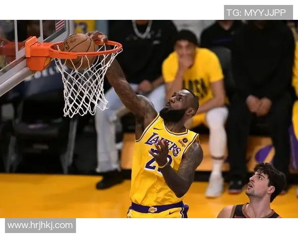 湖人热火激战正酣直播吧全程带你感受NBA精彩瞬间与赛场氛围