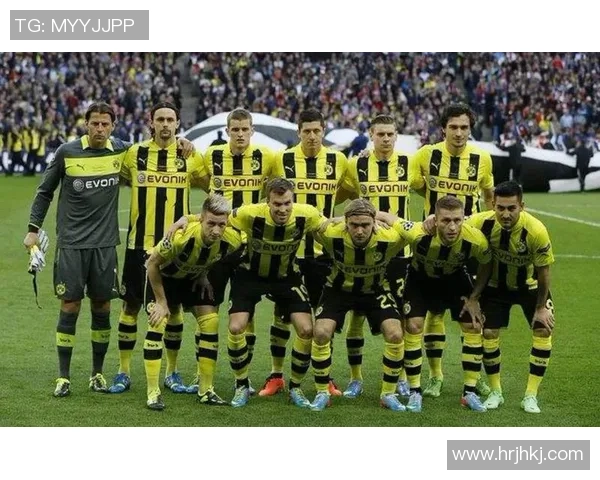 1999年拜仁慕尼黑与多特蒙德巅峰对决的传奇时刻回顾